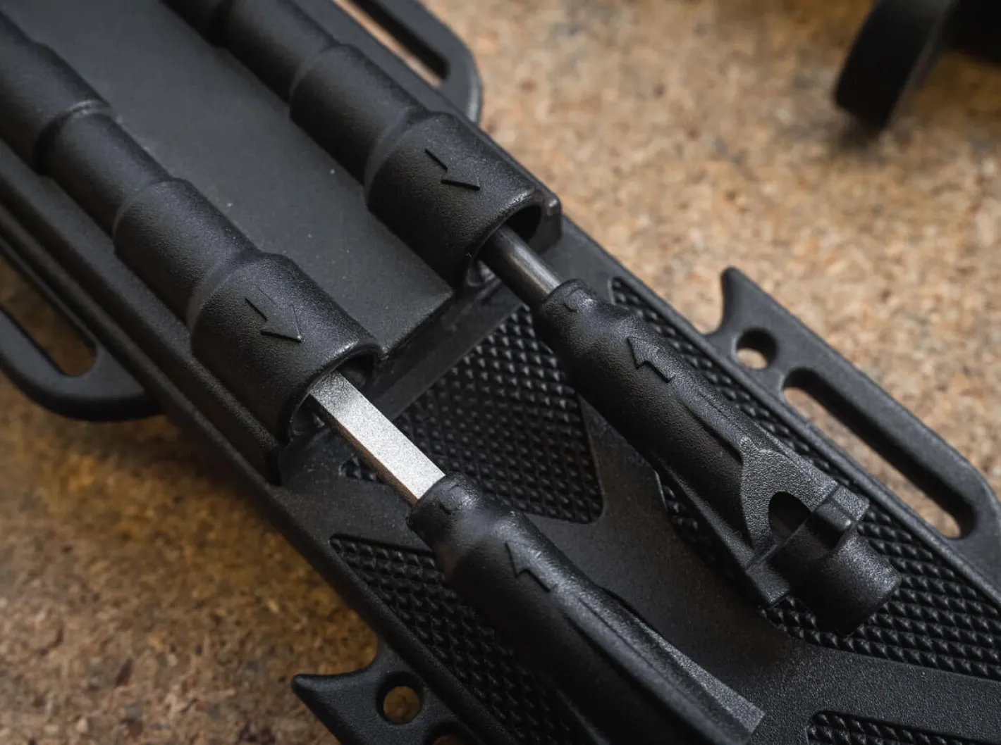 Magnum M-Spec Survival Knife Oliv Best