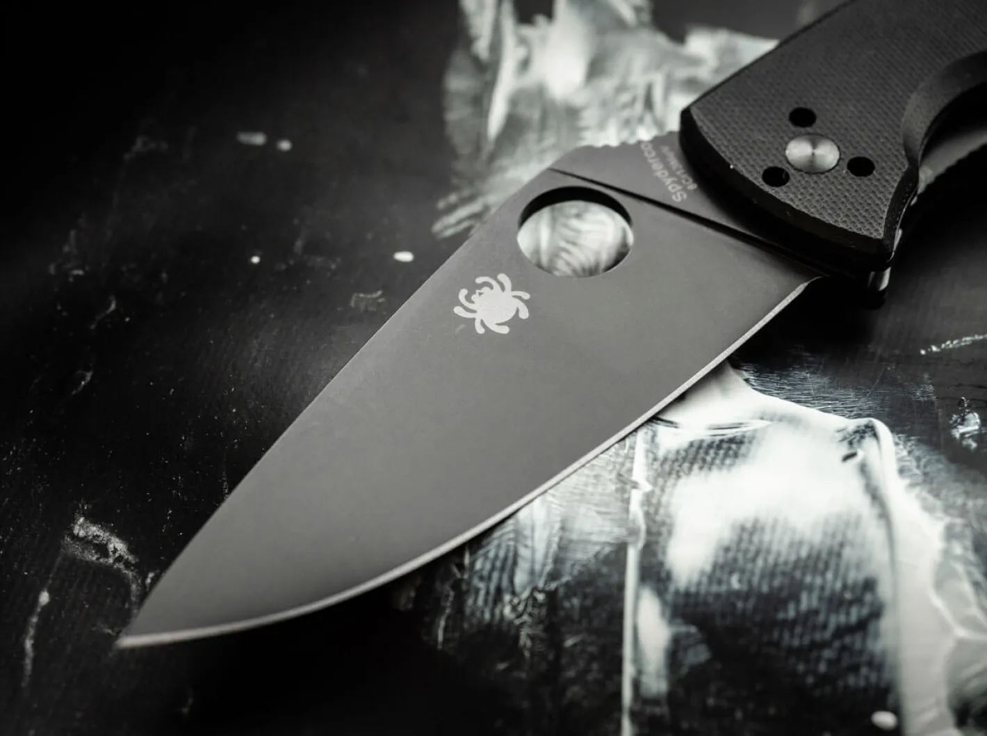 Spyderco Tenacious Black Plain Outlet